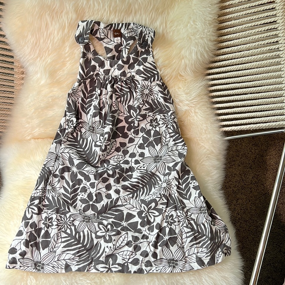 Tea Collection girls size 8 linen dress. Good used condition.